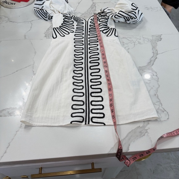 H&M White Mini Dress with Black Detailing - Picture 7 of 11